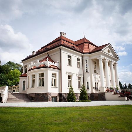 Palac Tlokinia Kaliszki Buitenkant foto